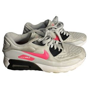 Nike Air Max Sneakers Tennis Shoes Grey and Pink Size 7Y